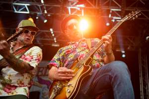 Rebel Tell, auf der Bühne, Rebel Tell Konzert, Rock n Roll, Volksmusik, Band, Schupfart Festival 2019, Konzert, Volksmusik, schupfart festival, veranstaltungen heute, partys, festival, events, konzert zürich, dreiländereck, schupfart, konzerte bern, konzert freiburg, veranstaltugen aargau, rheinfelden veranstaltung, konzerte aarau, olten events, solothurn konzert, schupfart festival 2022, konzerte schweiz, livemusik, schlagerparty, schlagerfestivals, kleine festivals schweiz, veranstaltungen in der nähe, sommerfest, country, rock, pop, schlager, konzerte september, festival basel
