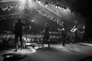 Fiddler’s Green , auf der Bühne, Fiddler’s Green Konzert, Fiddlers Green Concert, Band, Schupfart Festival 2019, Konzert, Folk-Rock, Logo suxesiv, Suxesiv AG, suxesiv rheinfelnden, rheinfelden, suxesiv, sponsor, schupfart festival, veranstaltungen heute, partys, festival, events, konzert zürich, dreiländereck, schupfart, konzerte bern, konzert freiburg, veranstaltugen aargau, rheinfelden veranstaltung, konzerte aarau, olten events, solothurn konzert, schupfart festival 2022, konzerte schweiz, livemusik, schlagerparty, schlagerfestivals, kleine festivals schweiz, veranstaltungen in der nähe, sommerfest, country, rock, pop, schlager, konzerte september, festival basel