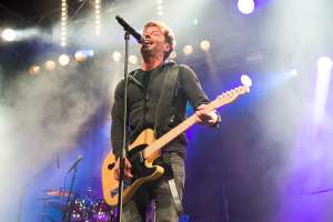 Florian Ast, auf der Bühne, Florian Ast Konzert, Schupfart Festival 2019, Konzert, Fok, DJ Ötzi, Mickie Krause, Schlager-Hits, schupfart festival, veranstaltungen heute, partys, festival, events, konzert zürich, dreiländereck, schupfart, konzerte bern, konzert freiburg, veranstaltugen aargau, rheinfelden veranstaltung, konzerte aarau, olten events, solothurn konzert, schupfart festival 2022, konzerte schweiz, livemusik, schlagerparty, schlagerfestivals, kleine festivals schweiz, veranstaltungen in der nähe, sommerfest, country, rock, pop, schlager, konzerte september, festival basel