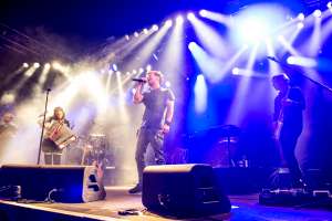 Florian Ast, auf der Bühne, Florian Ast Konzert, Schupfart Festival 2019, Konzert, Fok, DJ Ötzi, Mickie Krause, Schlager-Hits, schupfart festival, veranstaltungen heute, partys, festival, events, konzert zürich, dreiländereck, schupfart, konzerte bern, konzert freiburg, veranstaltugen aargau, rheinfelden veranstaltung, konzerte aarau, olten events, solothurn konzert, schupfart festival 2022, konzerte schweiz, livemusik, schlagerparty, schlagerfestivals, kleine festivals schweiz, veranstaltungen in der nähe, sommerfest, country, rock, pop, schlager, konzerte september, festival basel