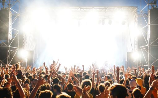 Du möchtest wissen, wieviel Bargeld Du für einen Konzertbesuch benötigst. Das Schupfart Festival verrät es Dir in diesem Blogpost. Jetzt mehr erfahren! Du möchtest wissen, wieviel Bargeld Du für einen Konzertbesuch benötigst. Das Schupfart Festival verrät es Dir in diesem Blogpost. Jetzt mehr erfahren!