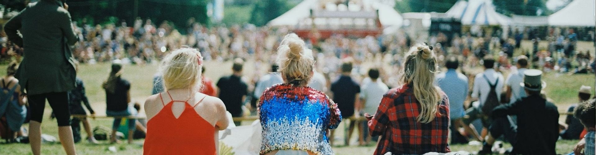 Du möchtest wissen, ie man das Maximum aus der Festivalerfahrung herausholt? Das Schupfart Festival verrät es Dir in diesem Blogpost. Jetzt mehr erfahren!