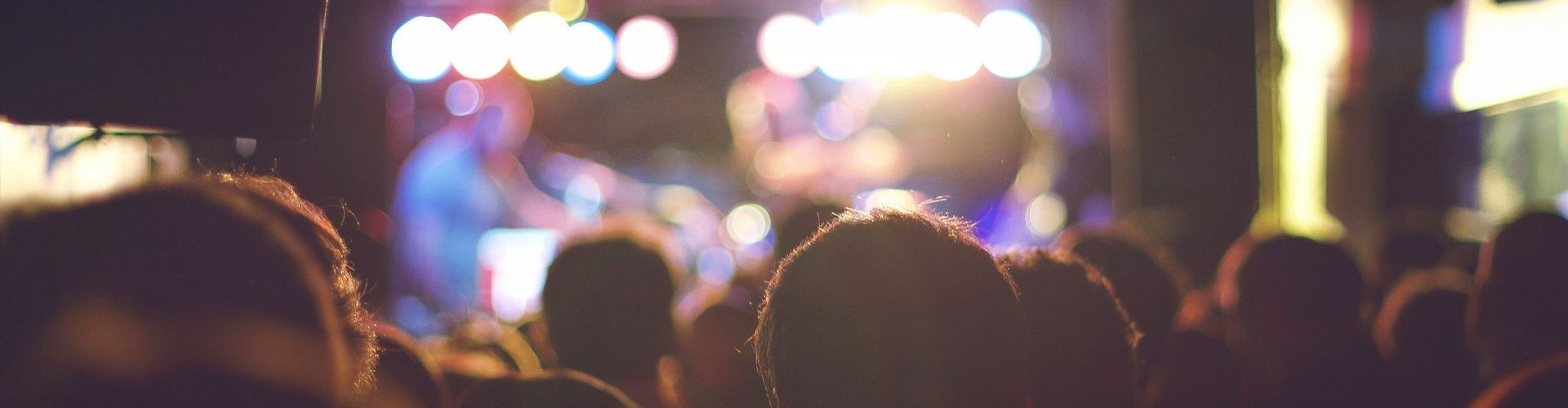 Du möchtest mehr über Festivals und regionale Künstlern wissen? Das Schupfart Festival verrät Dir alles rund um die Thematik in diesem Blogpost!